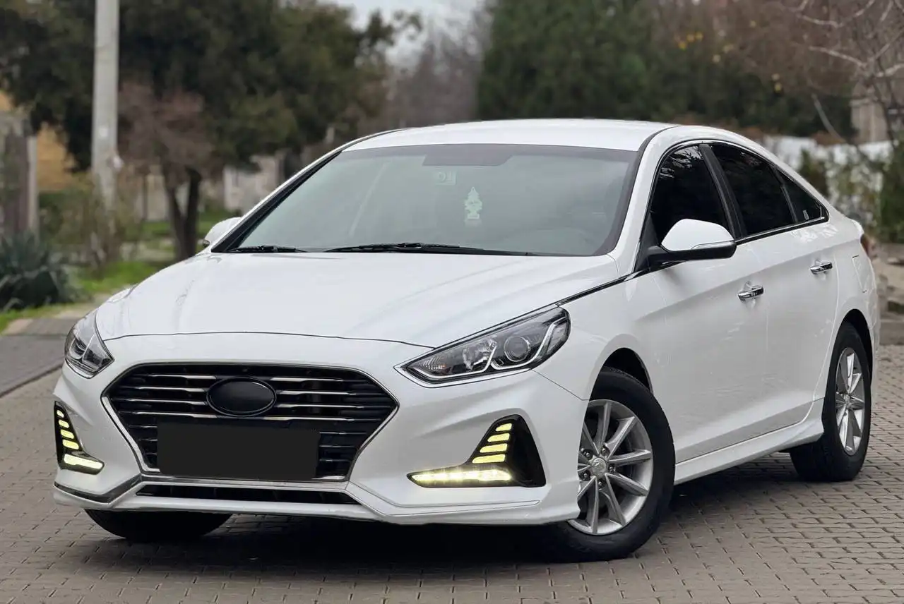 Hyundai Sonata 2018 1.7d 141 л.с. в отличном состоянии