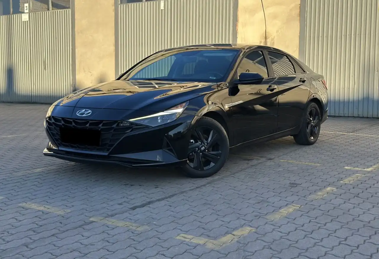 Hyundai Elantra 2022