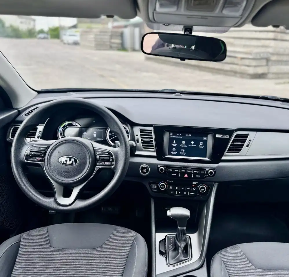 Kia Niro 2018 автомат, бензин 1.6