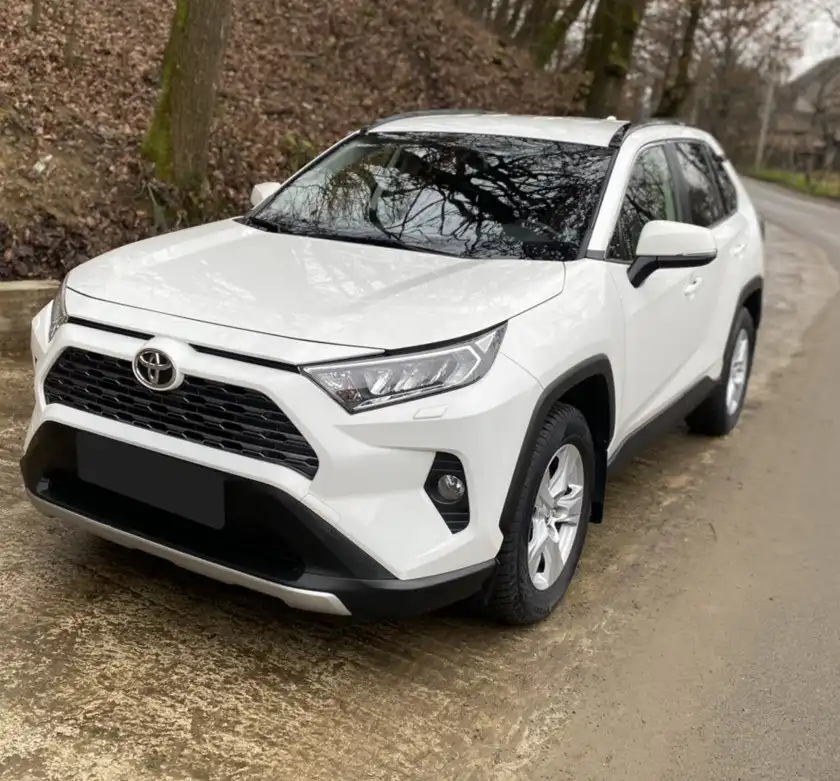 Продажа Toyota RAV4 2019 года в отличном состоянии