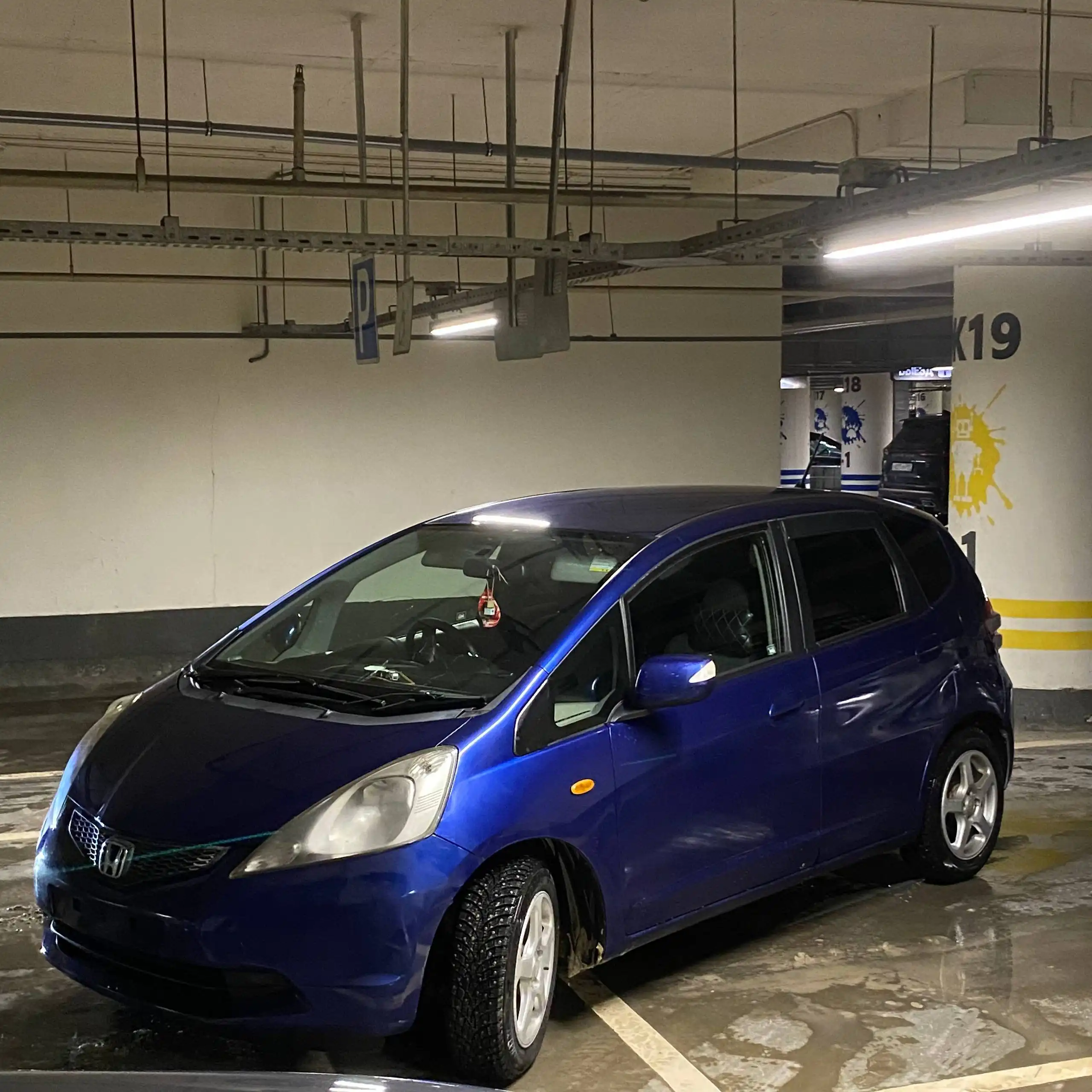 Продажа автомобиля Fit 2010 года