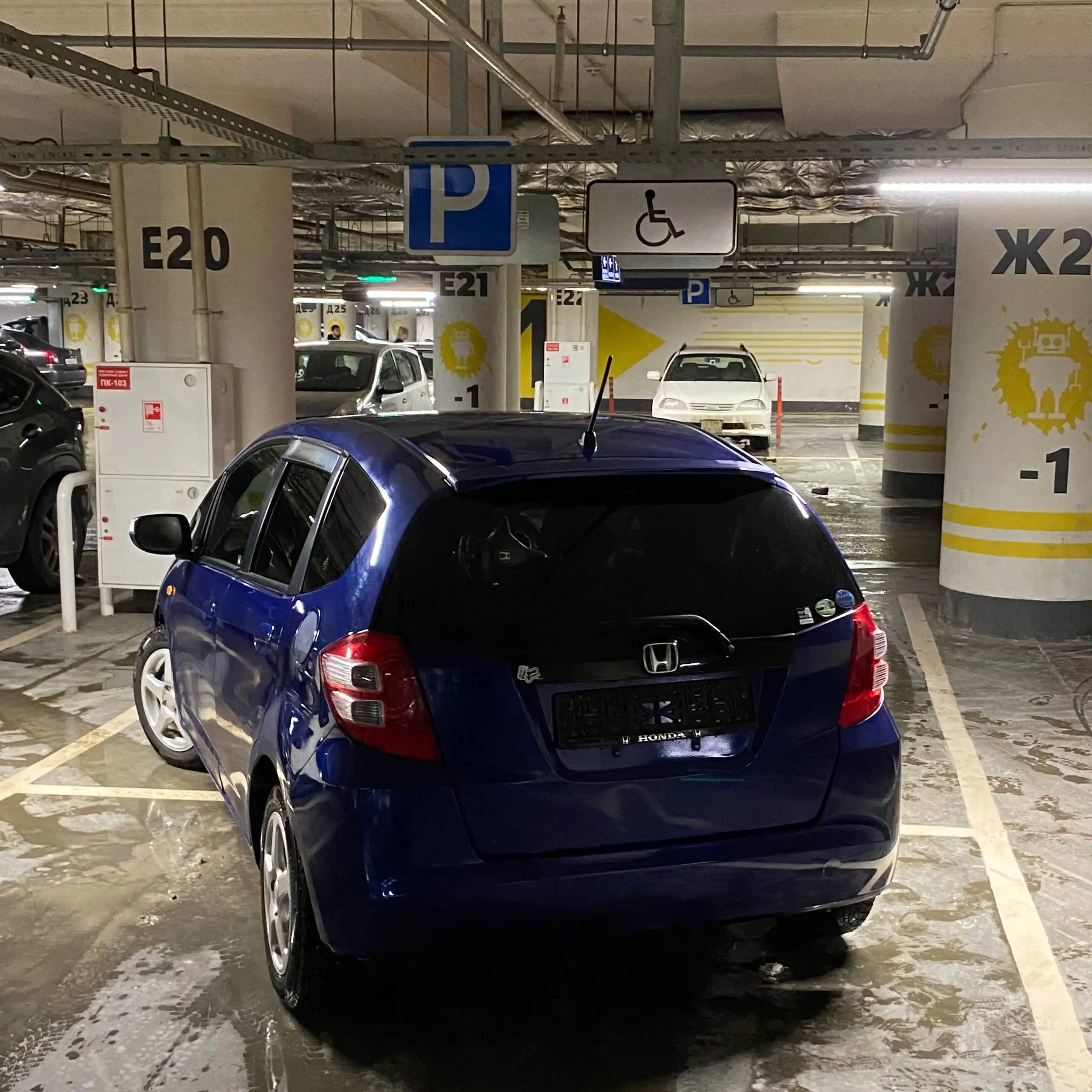 Продажа автомобиля Fit 2010 года