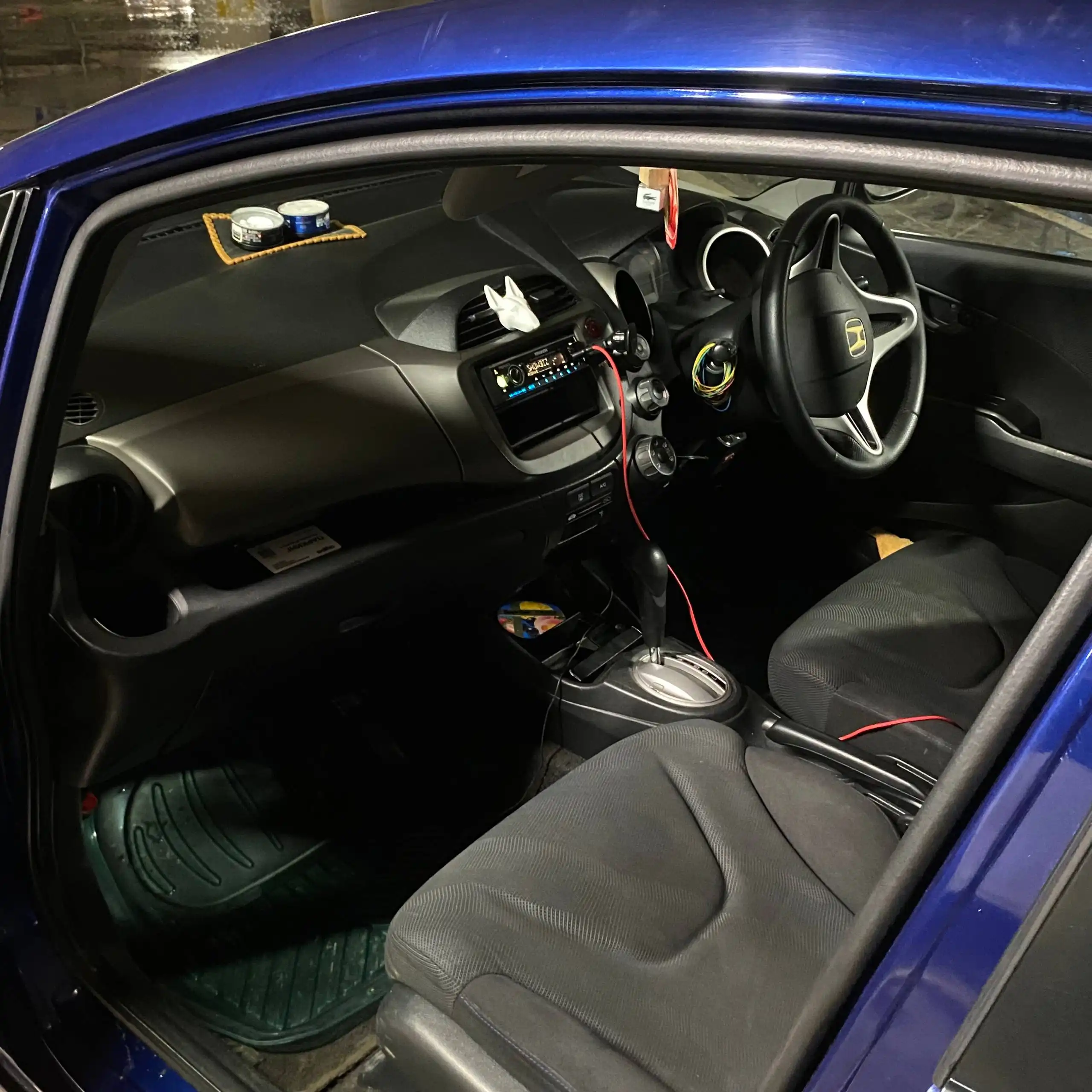 Продажа автомобиля Fit 2010 года