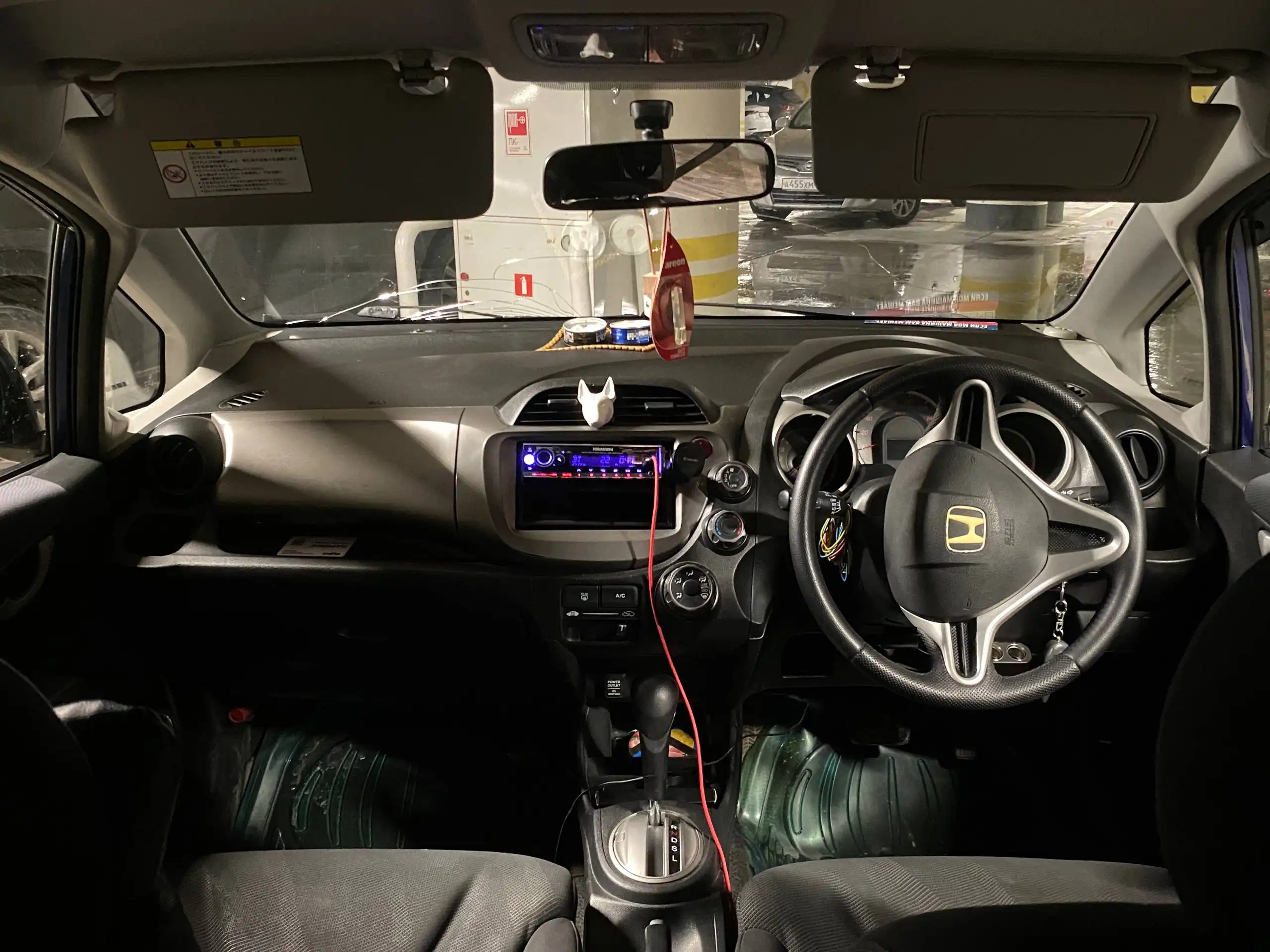 Продажа автомобиля Fit 2010 года