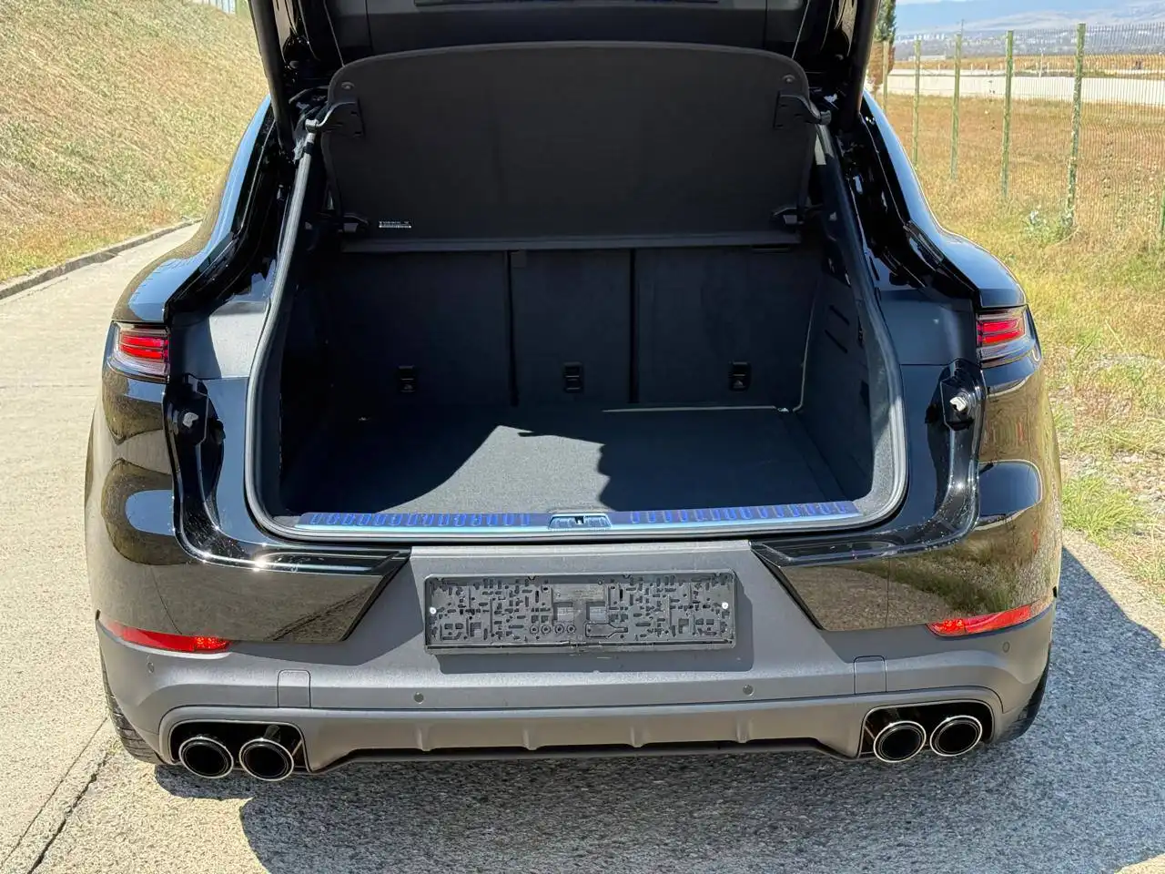 Porsche Cayenne 2025 года в хорошей комплектации