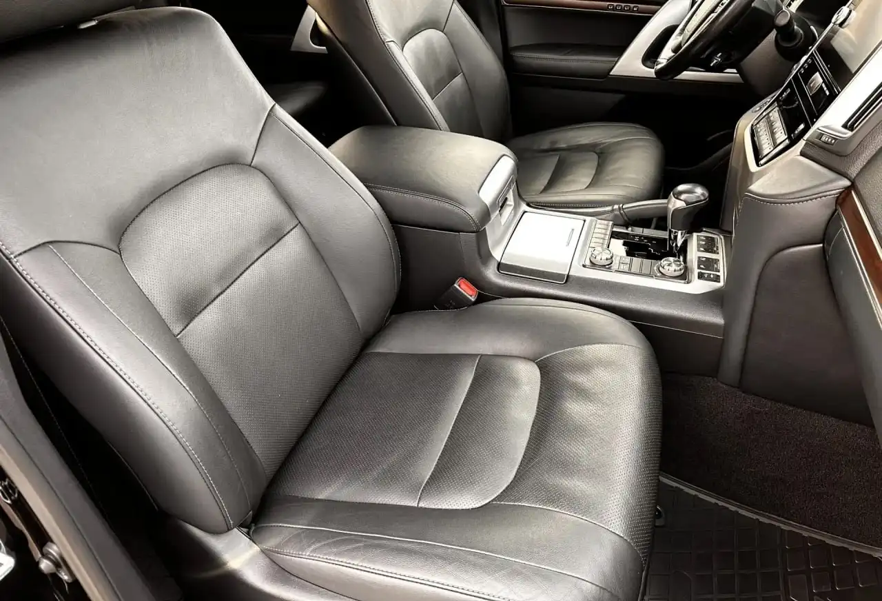 Toyota Land Cruiser 200 2019 года - Внедорожники (Авто) в Новосибирск