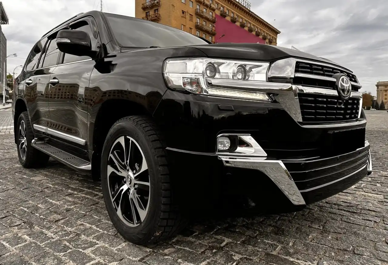 Toyota Land Cruiser 200 2019 года - Внедорожники (Авто) в Новосибирск