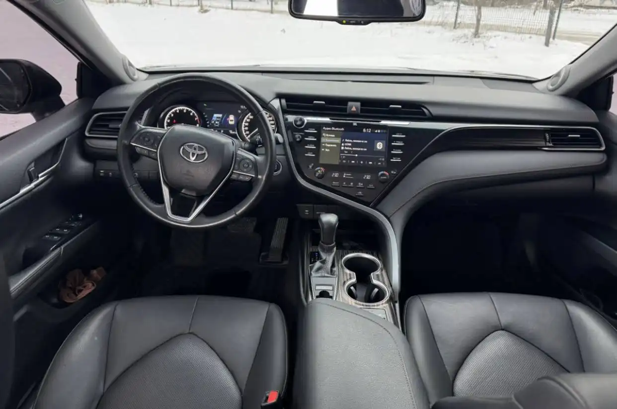 Toyota Camry 2019 2.5 л, 181 л.с., автомат, передний привод - Авто в Новосибирск