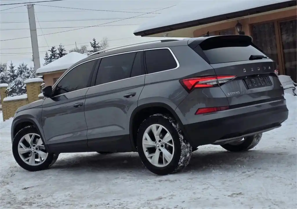 Продам Skoda Kodiaq 2022 года в отличном состоянии - Авто в Новосибирск