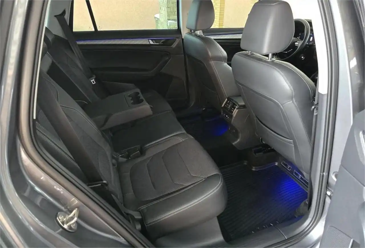 Продам Skoda Kodiaq 2022 года в отличном состоянии - Авто в Новосибирск