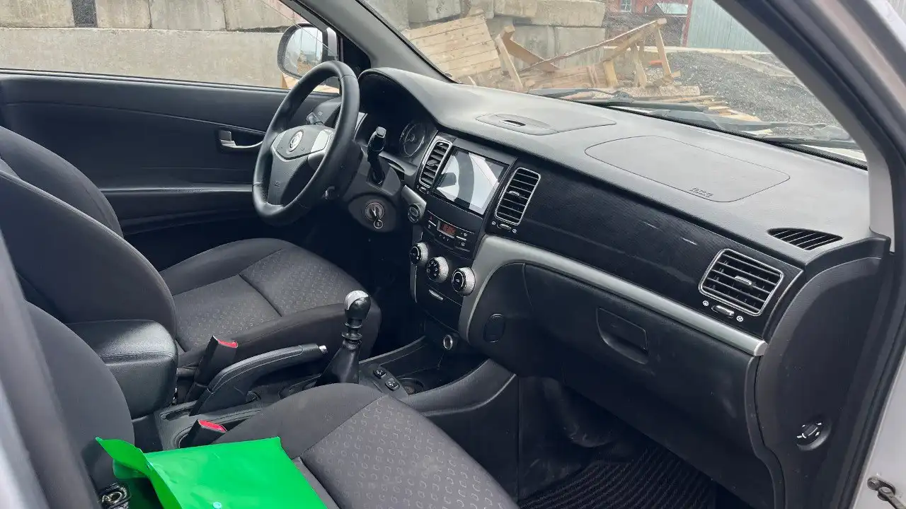 SSANG YONG ACTYON 2012 г.в., 2.0 МКПП, пробег 215 тыс. км, 1 ДТП - Авто в Неизвестно