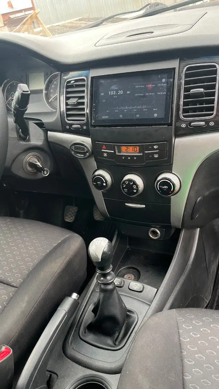 SSANG YONG ACTYON 2012 г.в., 2.0 МКПП, пробег 215 тыс. км, 1 ДТП - Авто в Неизвестно