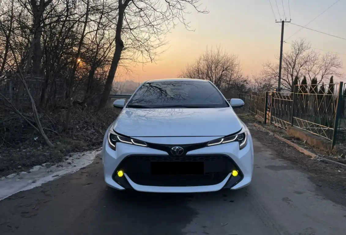 Toyota Corolla 2018 FL 2.0 CVT с тюнингом - Легковые автомобили (Авто) в Новосибирск