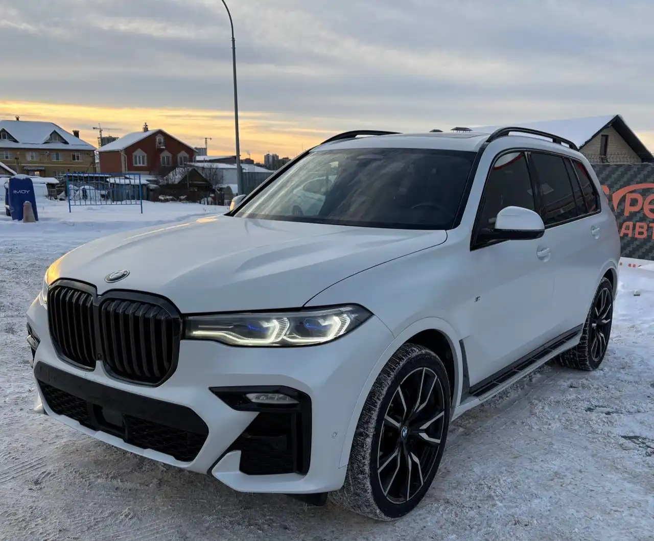 Продажа BMW X7 2021 года с пробегом 55 тыс км - Внедорожники, кроссоверы (Авто) в Новосибирск