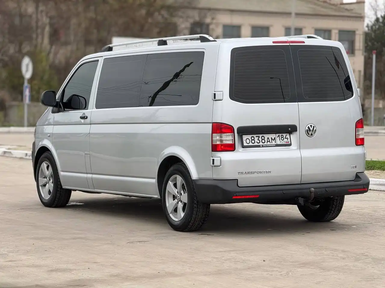 Volkswagen Transporter 2015 года - Микроавтобусы (Авто) в Геническ