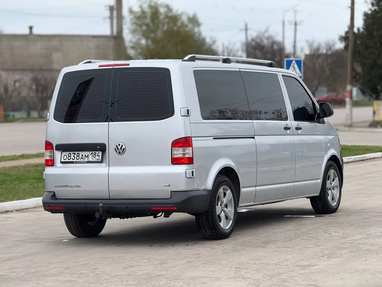 Volkswagen Transporter 2015 года - Микроавтобусы (Авто) в Геническ