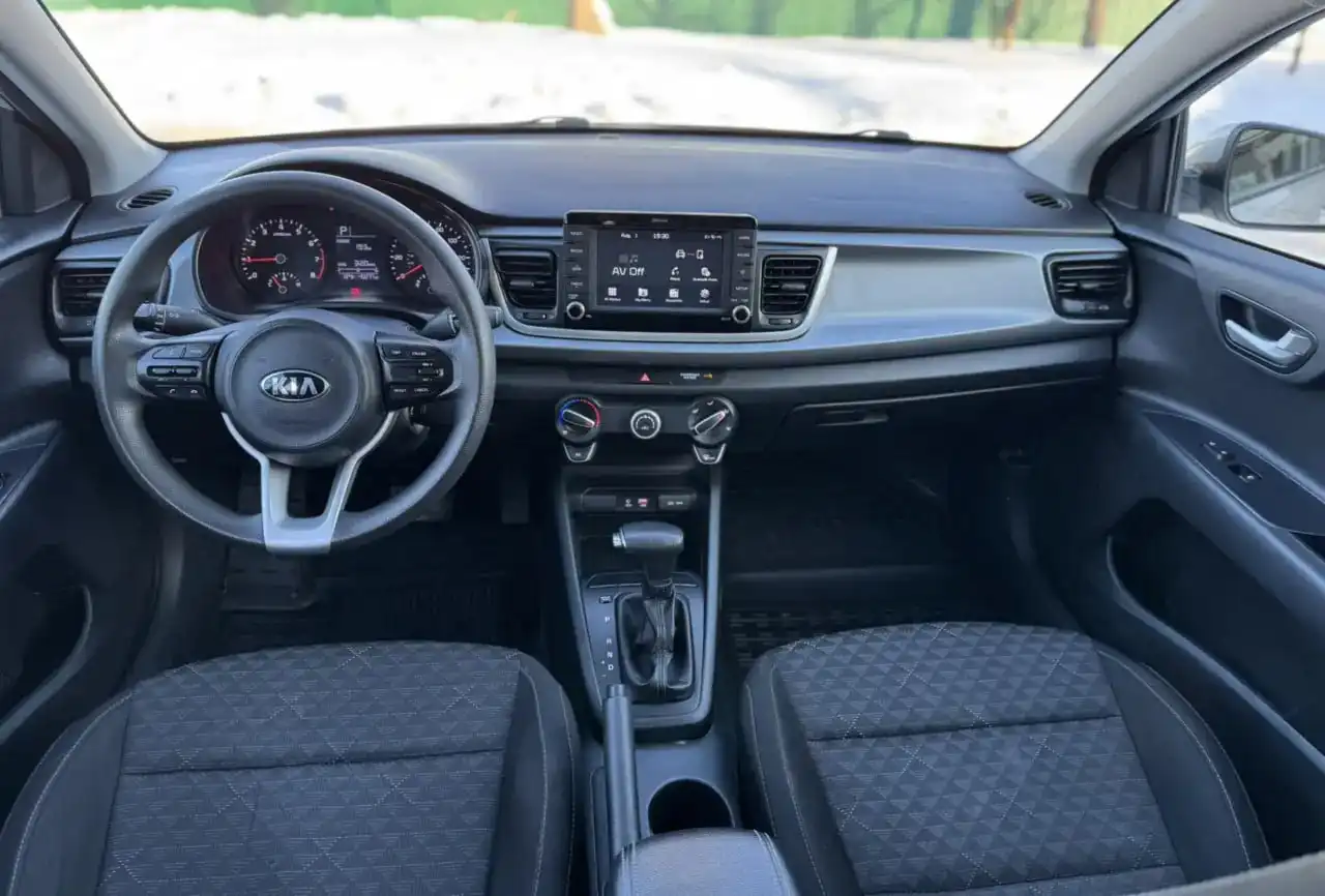 Продажа Kia Rio 1.6 автомат передний привод - Легковые автомобили (Авто) в Новосибирск