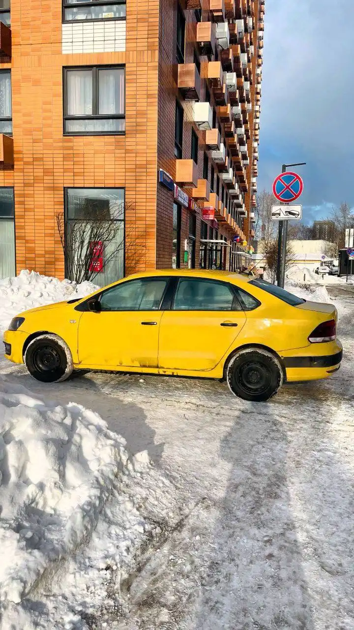 Volkswagen Polo 5 поколение рестайлинг 2018 года - Легковые автомобили (Авто) в Москва