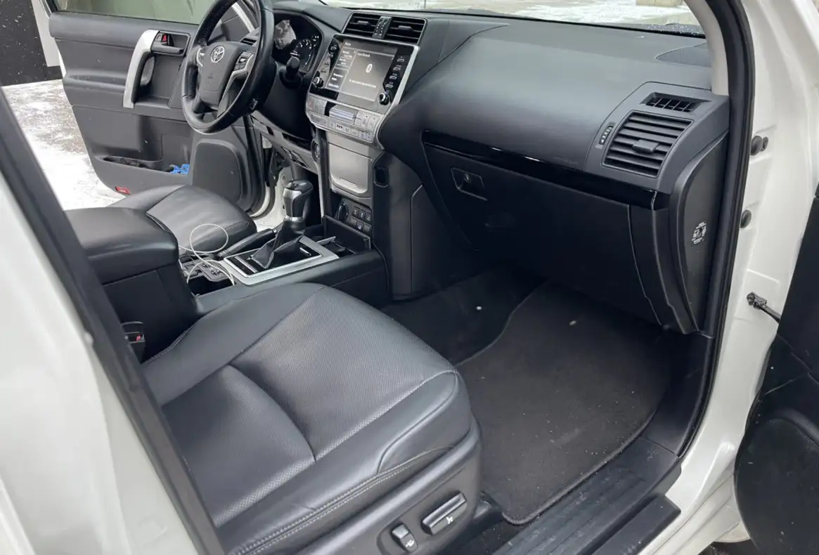 Toyota Land Cruiser Prado дизель 2.8 автомат полный привод - Авто в Новосибирск