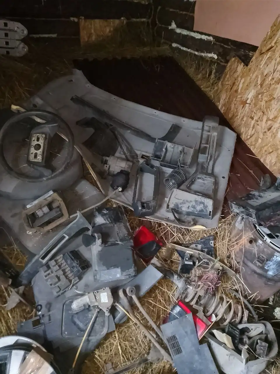 Продажа запчастей для ВАЗ 2110-2112 - Автомобильные запчасти (Запчасти) в Новосибирск