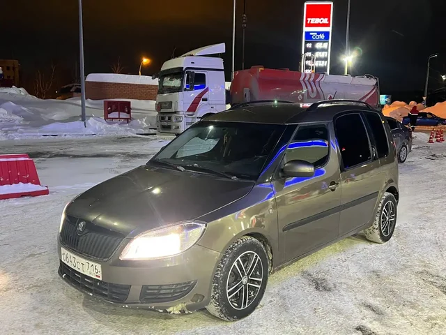 Skoda Roomster 2013 года - Легковые автомобили в Новосибирск