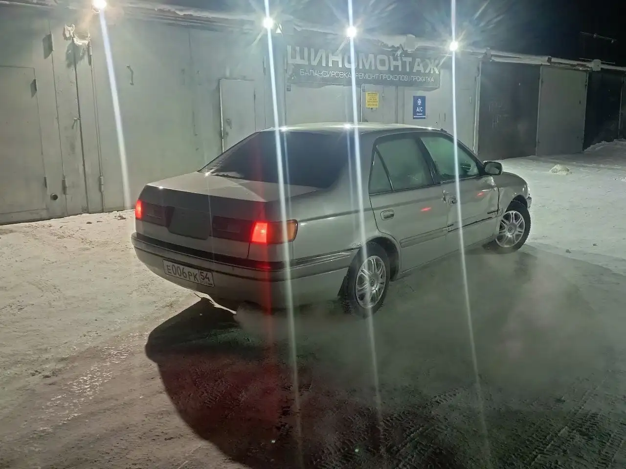 Тойота Корона Премио на полном ходу - Легковые автомобили (Авто) в Новосибирск