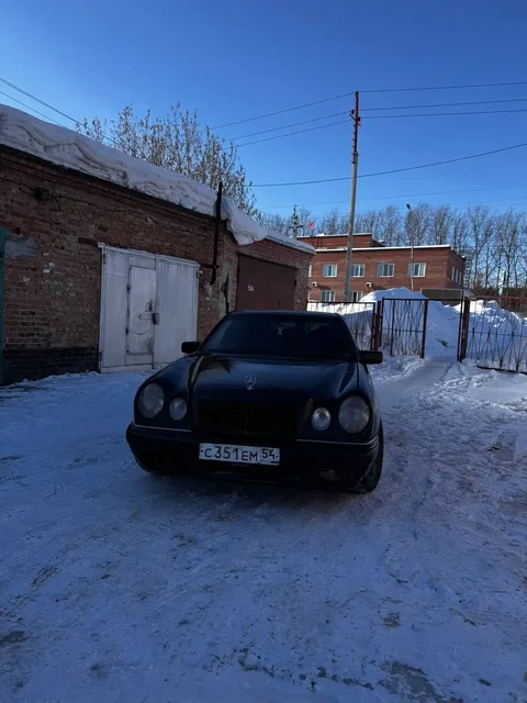 Продажа Mercedes-Benz E210 3.2 1995 года - Авторынок в Новосибирск