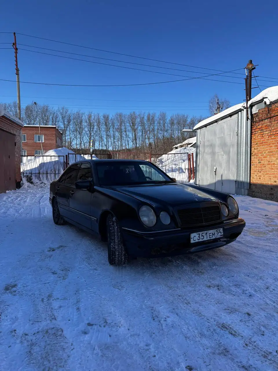 Продажа Mercedes-Benz E210 3.2 1995 года - Авто в Новосибирск