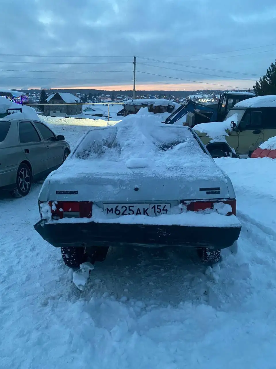 Продам мотор с неисправной проводкой - Запчасти (Авто) в Новосибирск