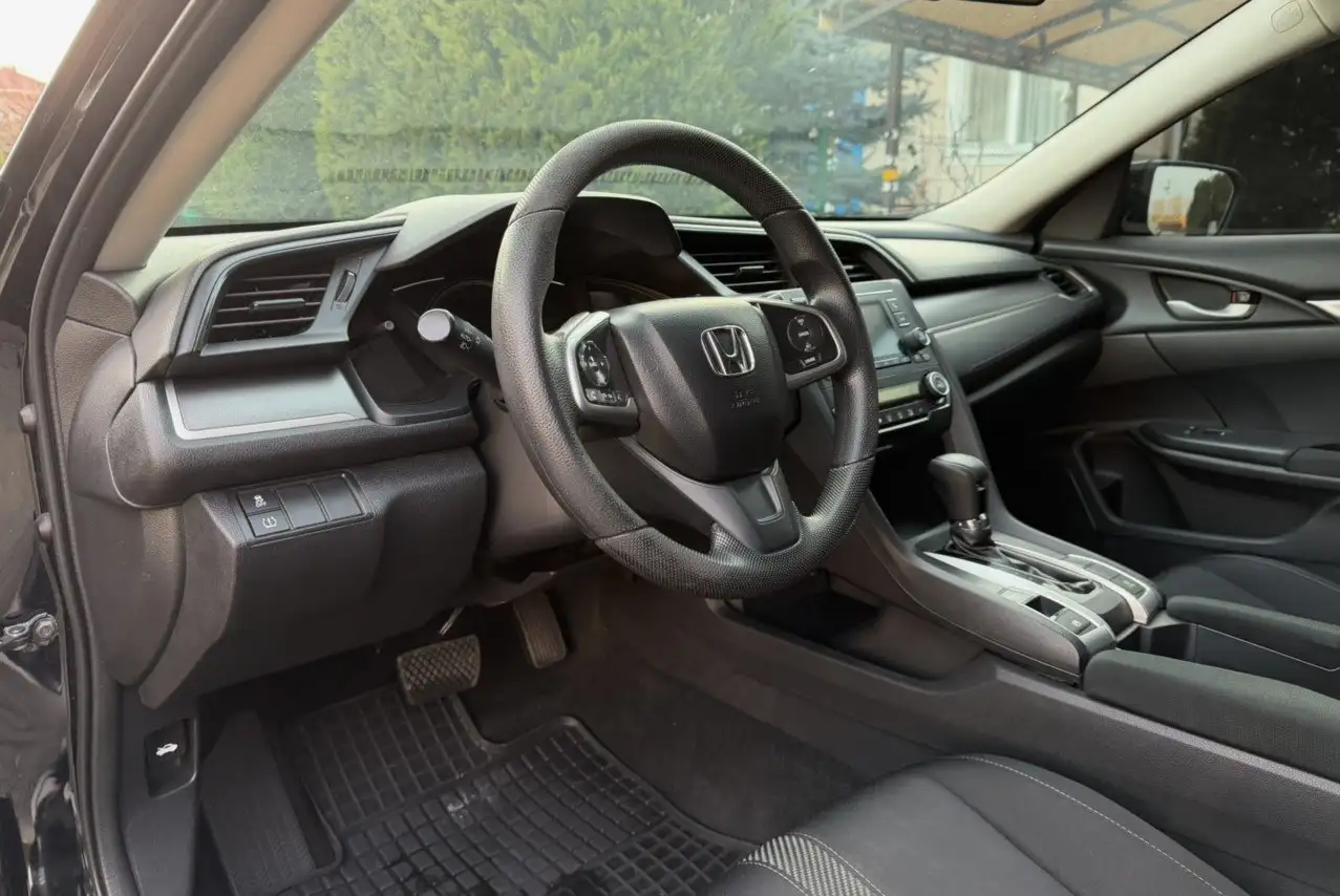 Продажа Honda Civic 2018 бензин 2.0 - Легковые автомобили (Авто) в Новосибирск