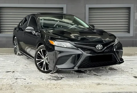 Toyota Camry 2019 - Внедорожники, кроссоверы в Новосибирск