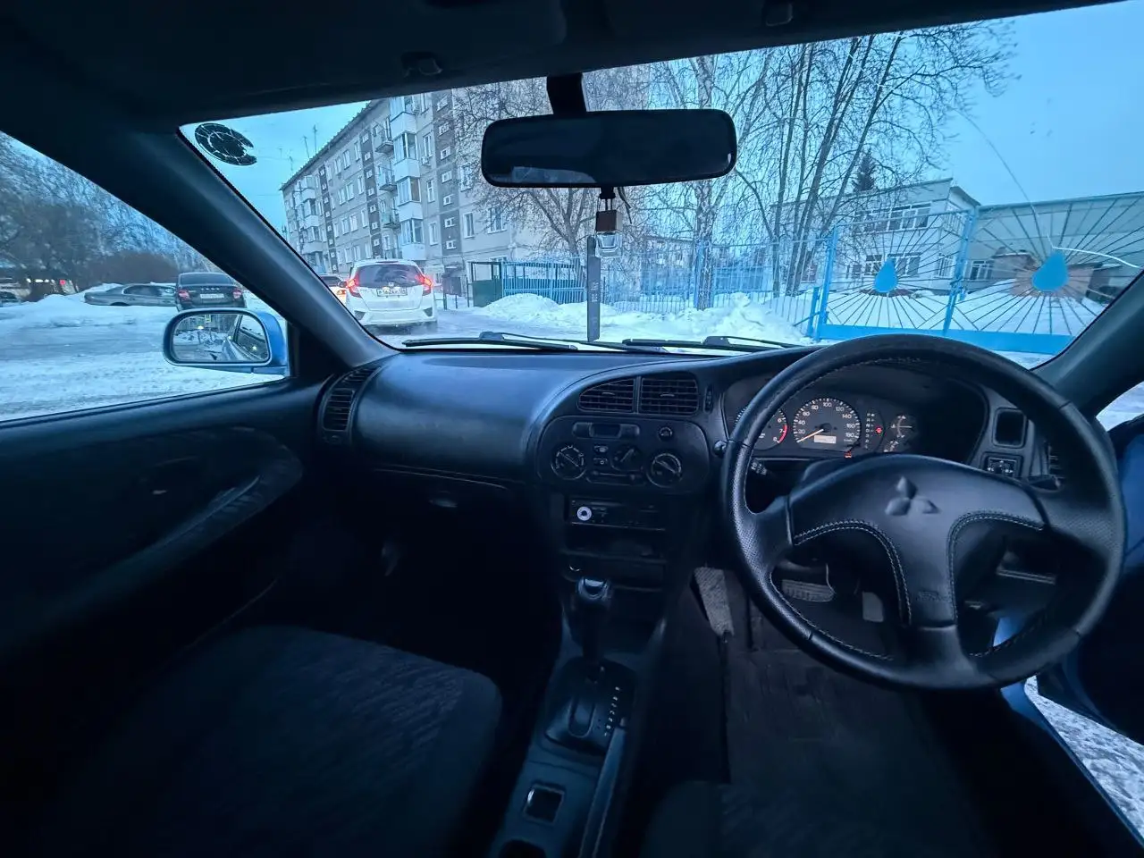 Продам Mitsubishi Mirage на полном ходу - Авто в Новосибирск