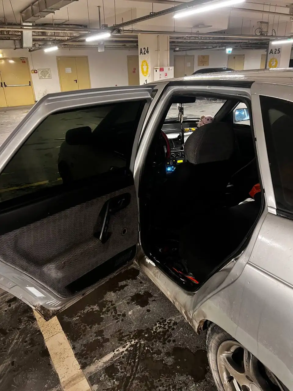 Продажа автомобиля 2003 года с аудиосистемой - Авто в Новосибирск