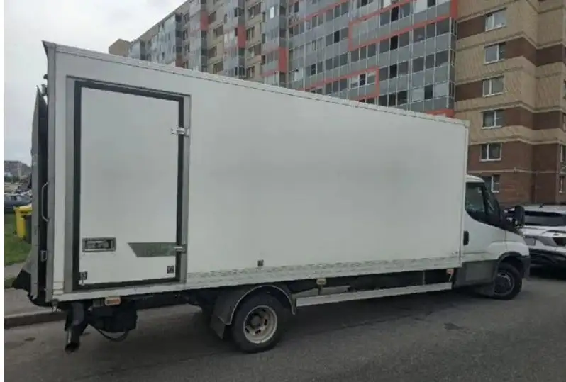 IVECO Daily 2021 года, пробег 185000 км - Грузовики и коммерческий транспорт (Авто) в Санкт-Петербург