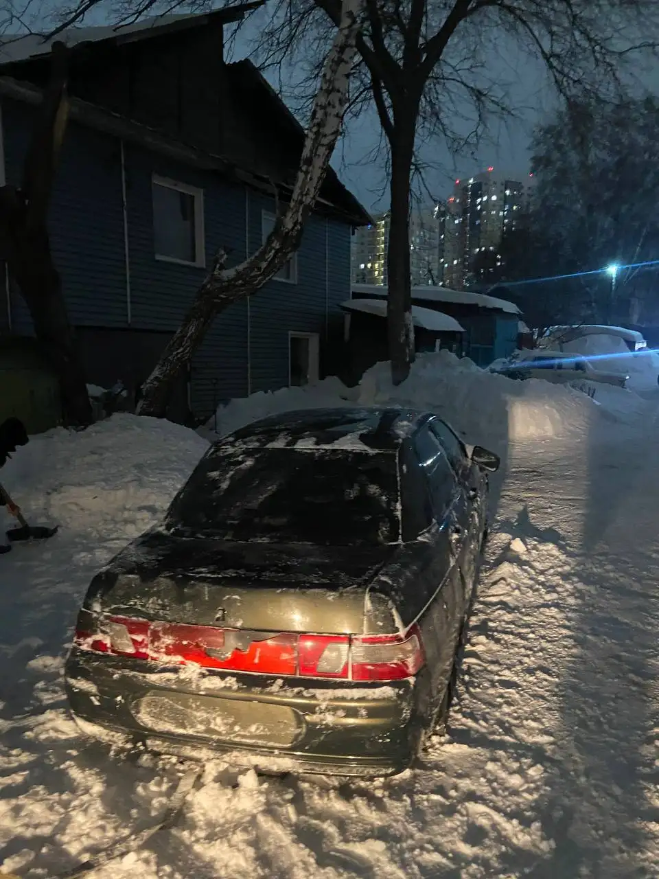 ВАЗ 2110 и запчасти на ВАЗ 2109-2115 - Запчасти (Авто) в Новосибирск