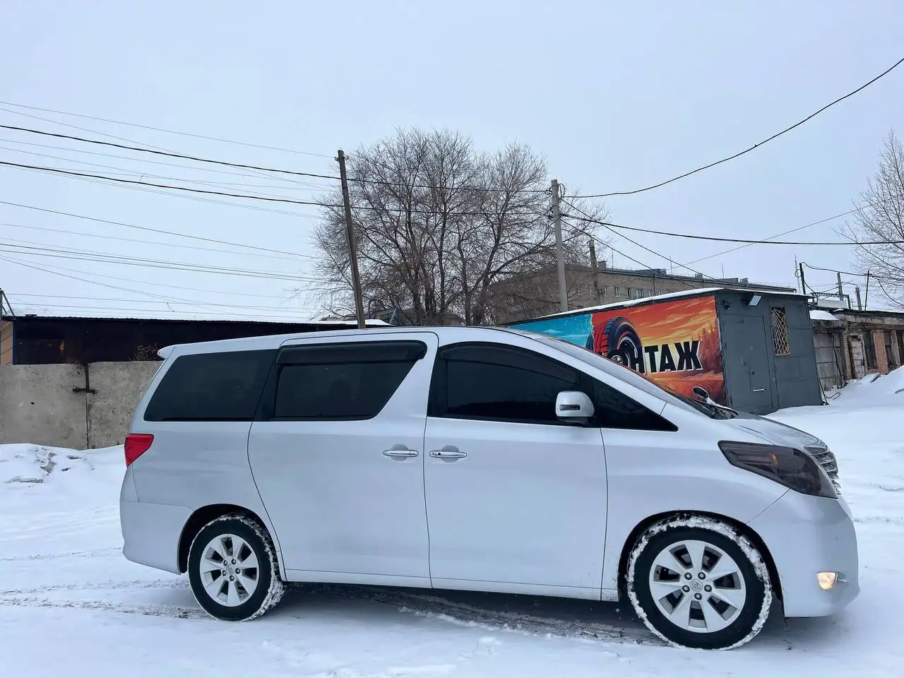 Toyota Alphard 2010 года 4WD 2.4 - Минивэны/MPV (Авто) в Новосибирск