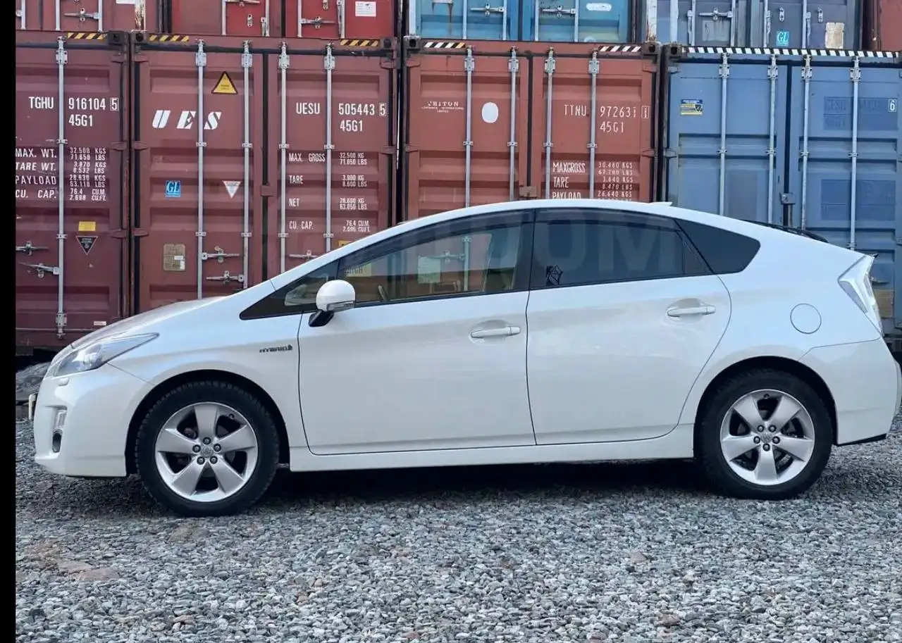 Продажа Toyota Prius 2009 года от собственника - Легковые автомобили (Авто) в Новосибирск