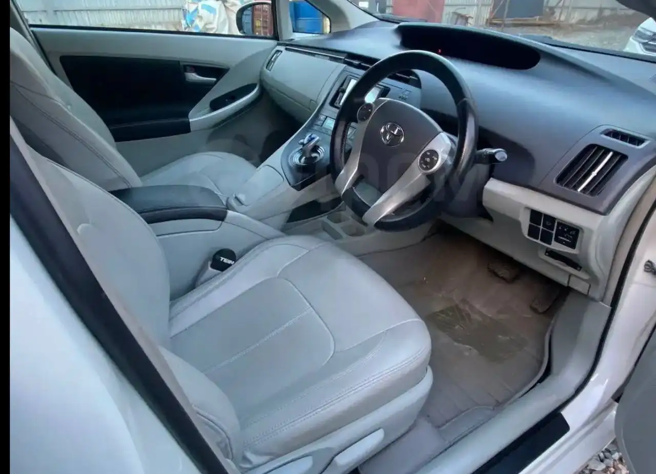 Продажа Toyota Prius 2009 года от собственника - Легковые автомобили (Авто) в Новосибирск
