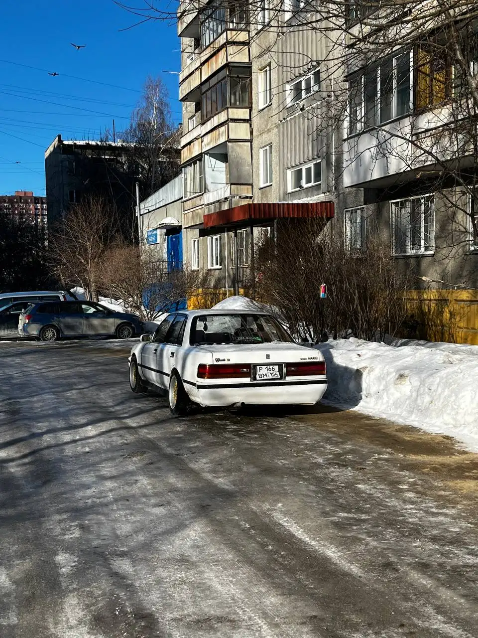 Автомобиль с хорошим кузовом для своего возраста - Авто в Новосибирск