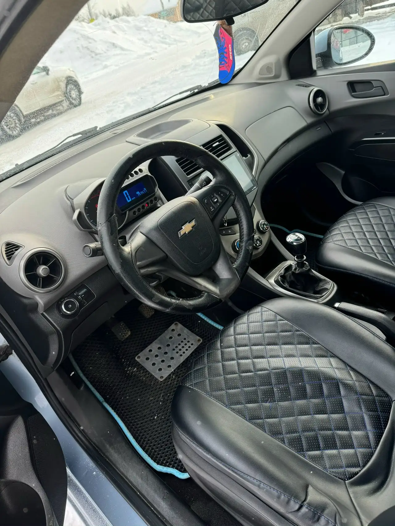 Chevrolet Aveo 2012 года выпуска, 1.6 МТ, хорошее состояние - Легковые автомобили (Авто) в Новосибирск