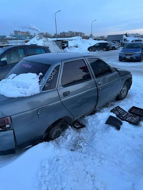 Продажа автомобиля ВАЗ 2210 без двигателя - Разборка/запчасти в Новосибирск