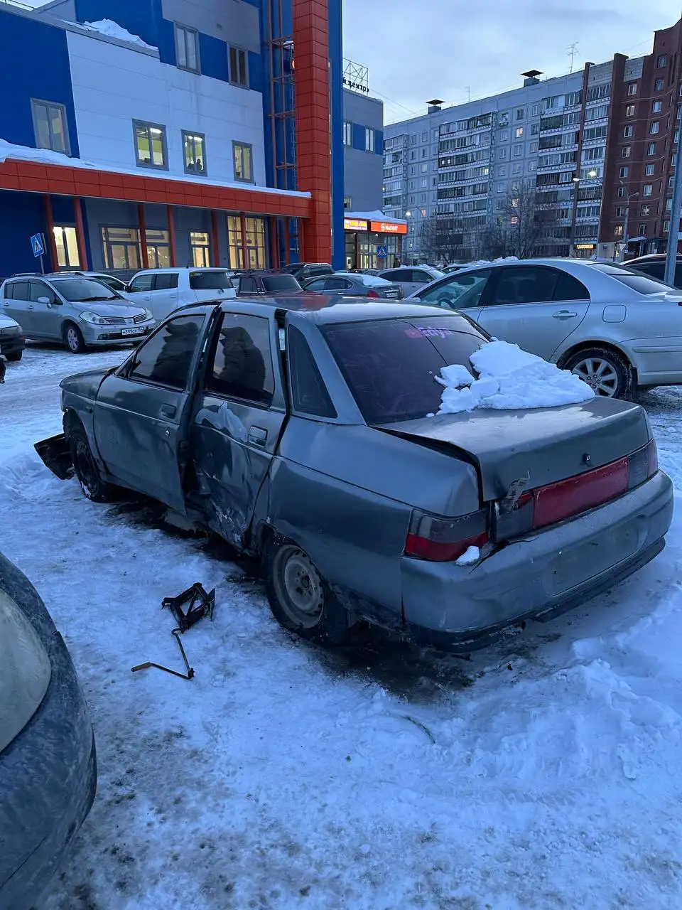 Запчасти ВАЗ 2110 в разбор - Автомобильные запчасти (Запчасти) в Новосибирск