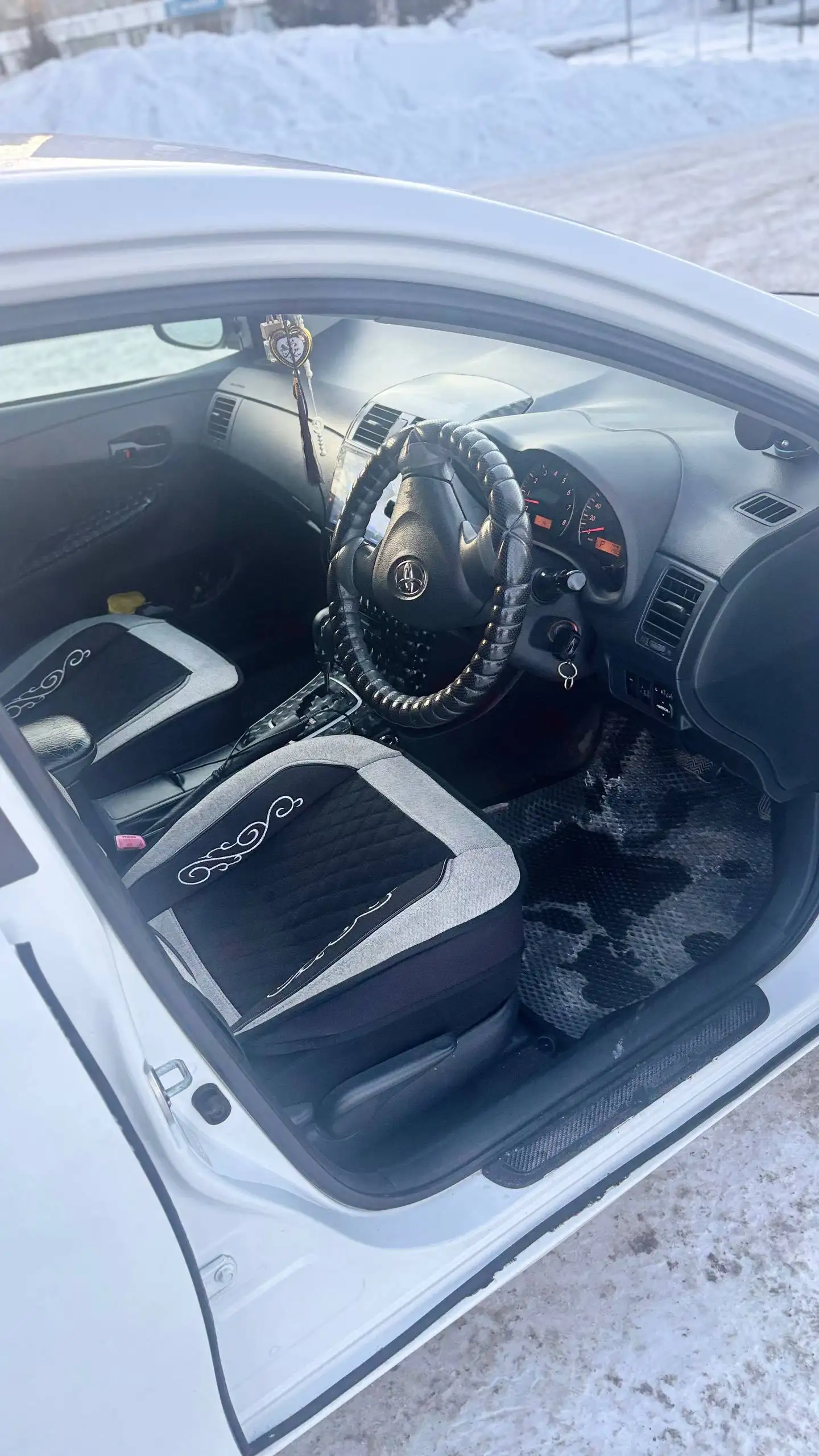 Продажа Toyota Corolla Fielder 2010 года - Легковые автомобили (Авто) в Новосибирск