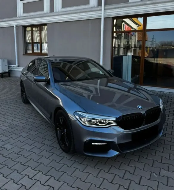 BMW G30 5 Series 2019 с полным комплектом - Кроссоверы в Новосибирск