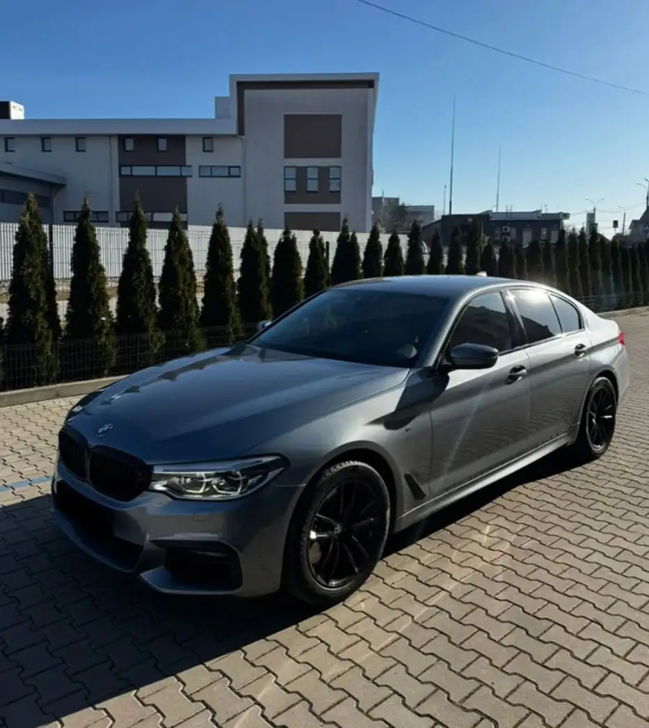 BMW G30 5 Series 2019 с полным комплектом - Легковые автомобили (Авто) в Новосибирск