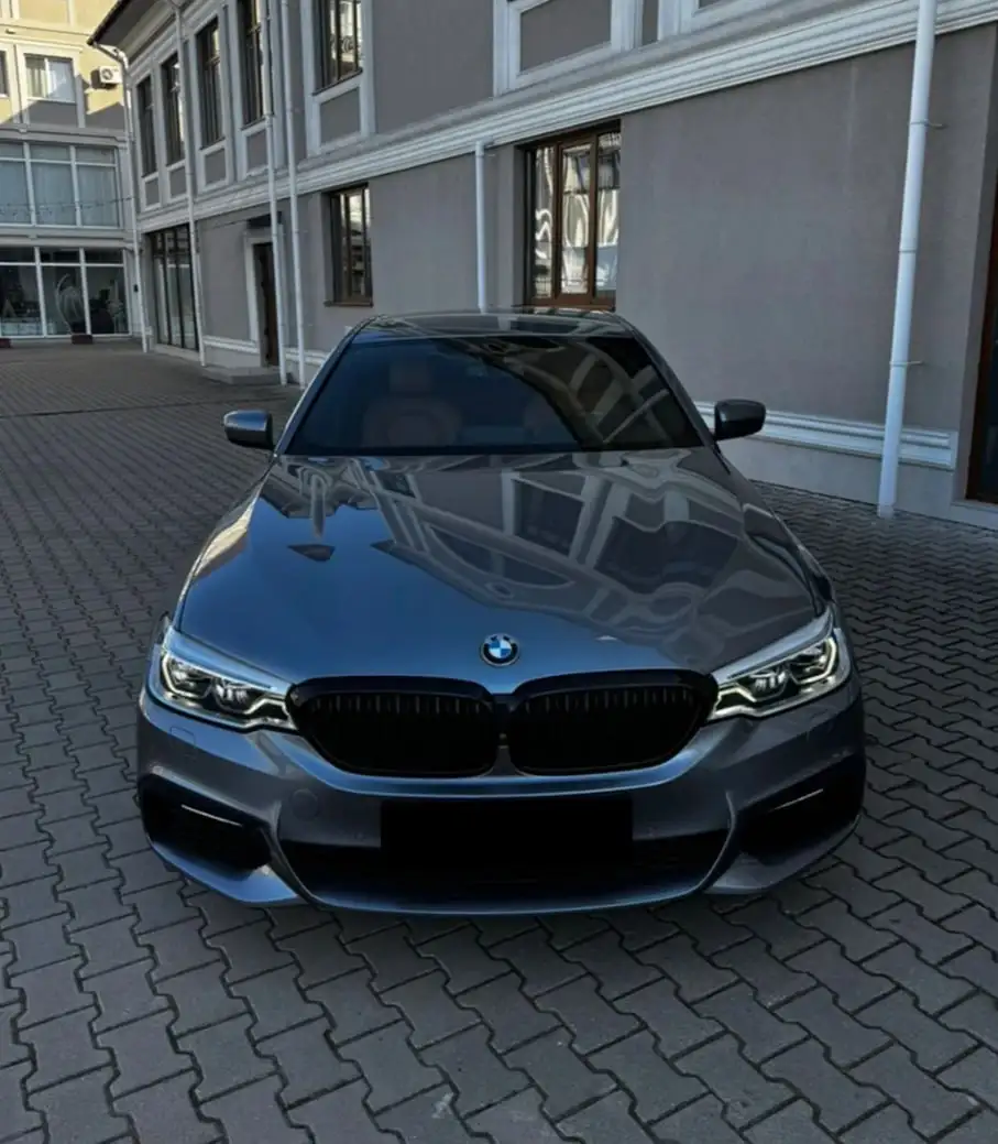 BMW G30 5 Series 2019 с полным комплектом - Легковые автомобили (Авто) в Новосибирск