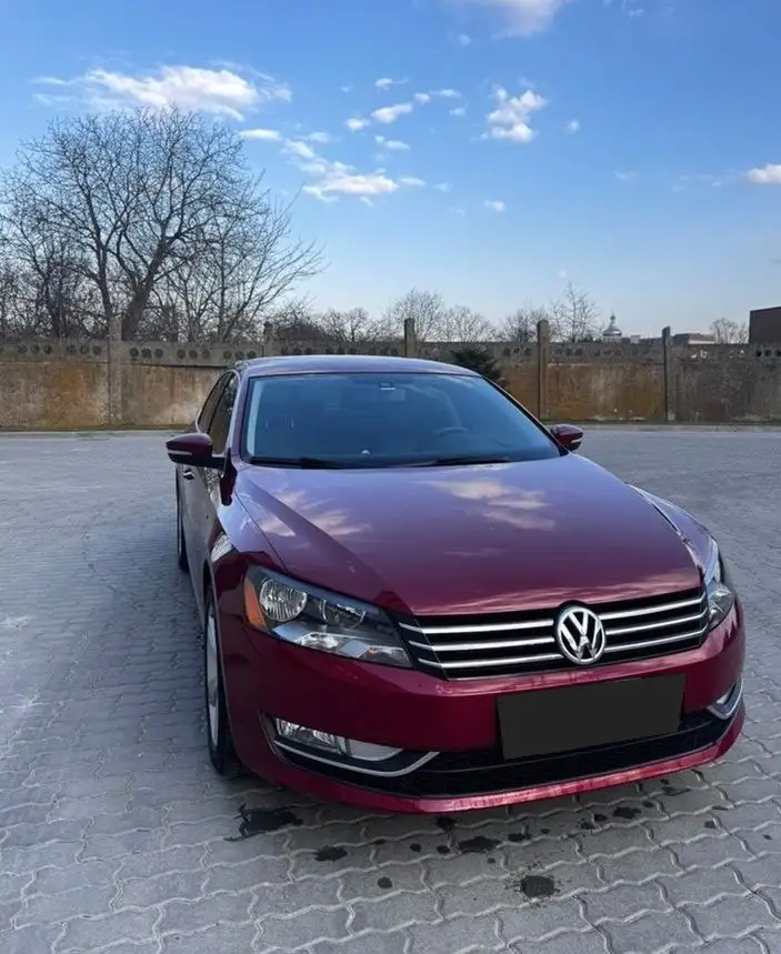 Продажа Volkswagen Passat 2015 года - Легковые автомобили (Авто) в Новосибирск