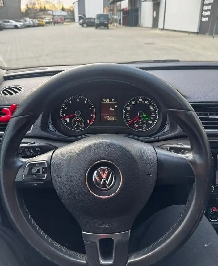 Продажа Volkswagen Passat 2015 года - Легковые автомобили (Авто) в Новосибирск