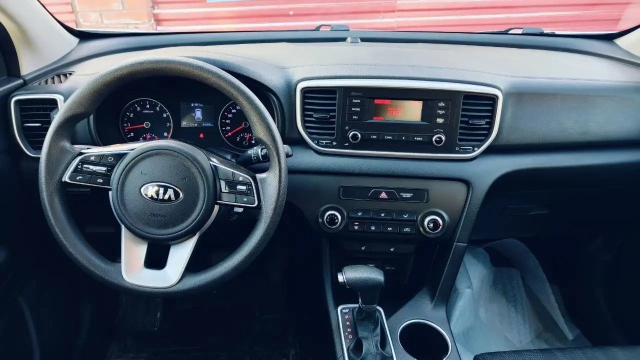 Продам KIA SPORTAGE 2020 года выпуска - Кроссоверы (Авто) в Новосибирск