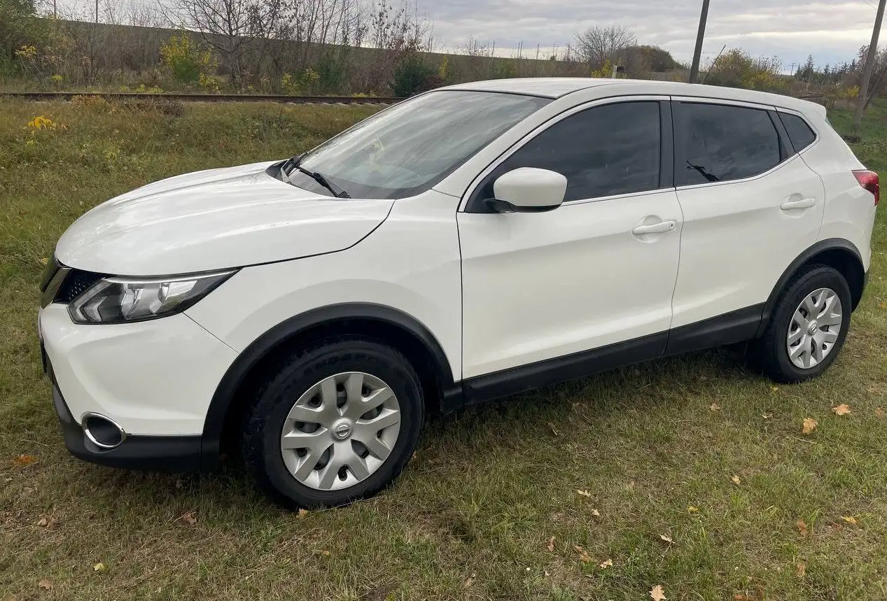 Nissan Rogue Sport 2018, AWD, белый, 105 000 км - Легковые автомобили (Авто) в Новосибирск